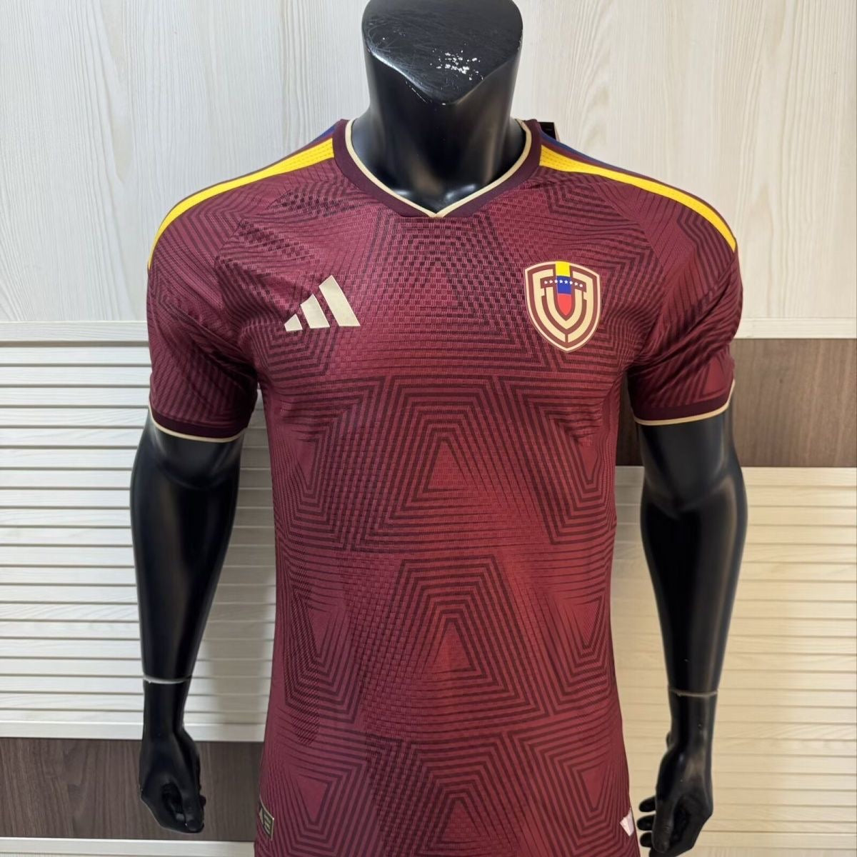 Venezuela Home Replica Jersey 2025/26 Adults